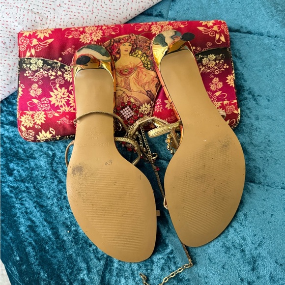 J.Renee Red and Gold Sandals with Matching Clutch - Picture 4 of 6
